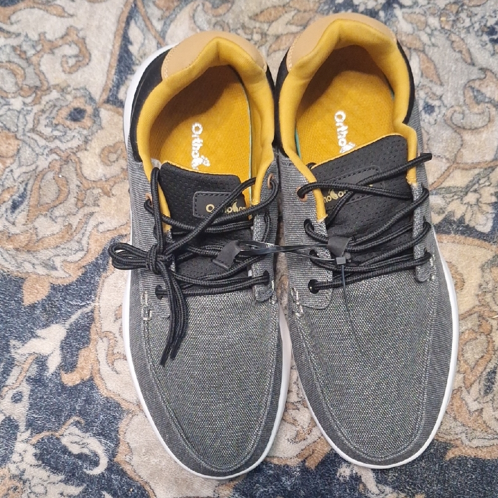 OluKai Men's Gray and Tan Sneakers